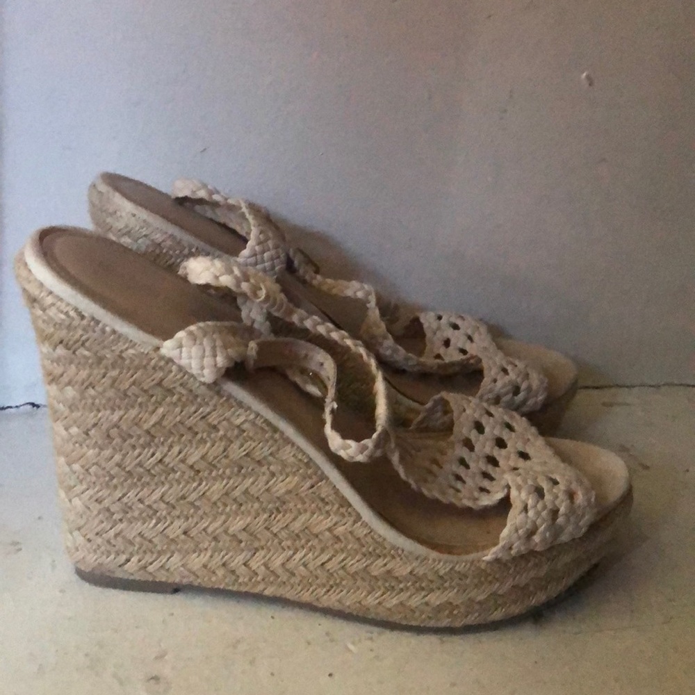 Heels - Picture 2 of 3